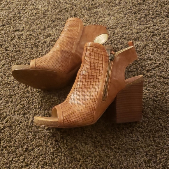 Isola Open Toed Booties - Picture 4 of 4